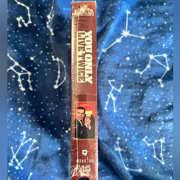 James Bond You Only Live Twice VHS Tape - Picture 3 of 4